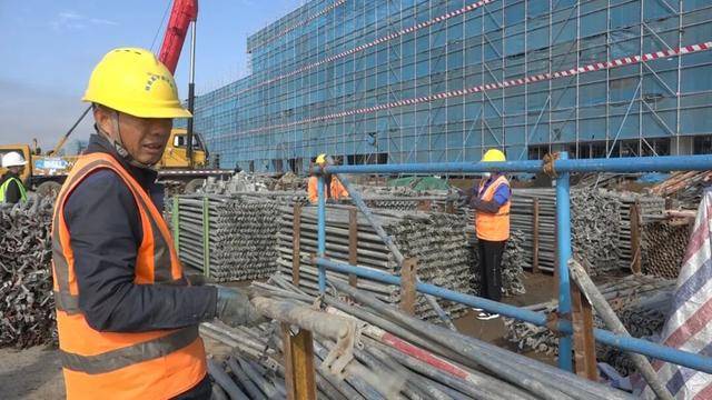 搶抓晴好天氣 加快工程建設(shè)——寶雞市鳳翔區(qū)西鳳酒城項目再掀高潮:西鳳酒

