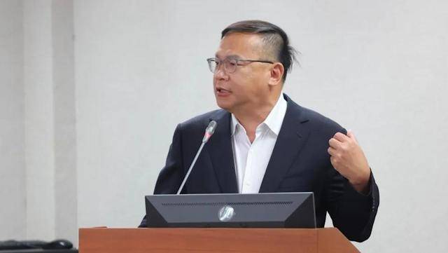 《沒出息》在兩岸爆紅，綠營民代又喊“統(tǒng)戰(zhàn)”，臺(tái)媒：井底之蛙、自曝其短:西鳳酒
