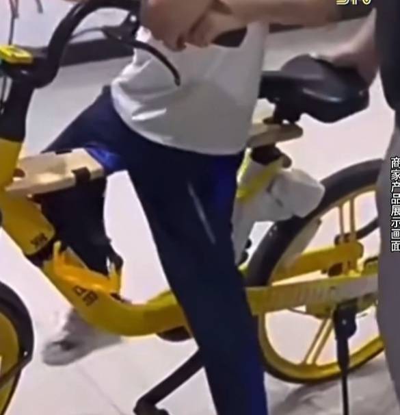看著都疼<strong></p>
<p>西鳳酒
</strong>！上海街頭一男子突然求助：10歲女兒被死死卡??！這個(gè)行為太危險(xiǎn)→:西鳳酒
