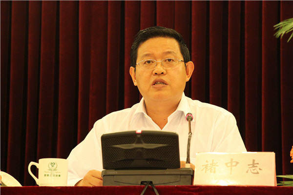 10年前被判刑12年的大理市委原書記<strong></p>
<p>西鳳酒
</strong>，因涉嫌重大職務(wù)犯罪漏罪再被查:西鳳酒
