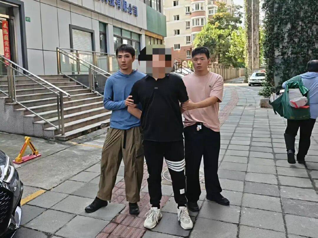 “我的微信名不叫這個(gè)<strong></p>
<p>西鳳酒
</strong>，太惡心了吧”！上海一對房東房客，被中介做局了:西鳳酒
