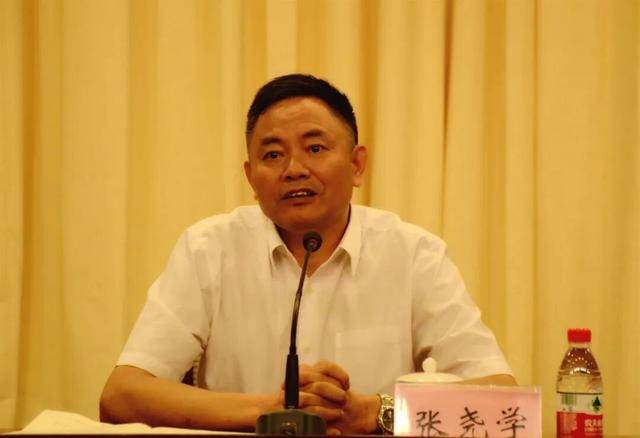 打虎！年近70歲的張堯?qū)W<strong></p>
<p>西鳳酒
</strong>，卸任8年后被查:西鳳酒
