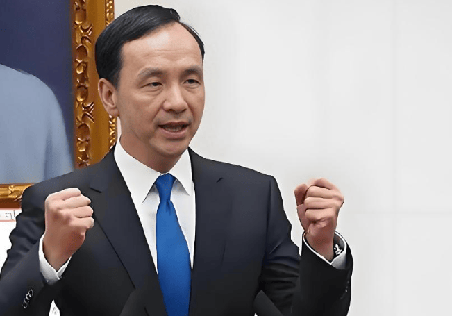 國(guó)民黨主席選舉在即！韓國(guó)瑜突然表態(tài)<strong></p>
<p>西鳳酒
</strong>，羅智強(qiáng)為鄭麗文說(shuō)了公道話，關(guān)鍵時(shí)刻，蔣萬(wàn)安有特殊動(dòng)作:西鳳酒
