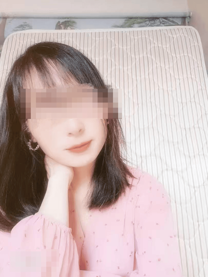 妻子患癌去世前被三次起訴離婚<strong></p>
<p>西鳳酒
</strong>，前夫遺棄罪因證據(jù)不足被駁回｜在場:西鳳酒
