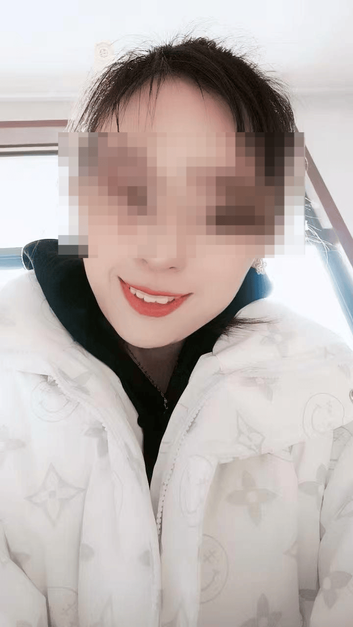 妻子患癌去世前被三次起訴離婚<strong></p>
<p>西鳳酒
</strong>，前夫遺棄罪因證據(jù)不足被駁回｜在場:西鳳酒
