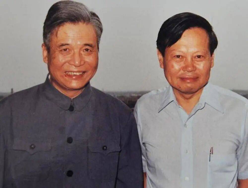 “大先生”千古<strong></p>
<p>西鳳酒
</strong>，楊振寧的一生:西鳳酒
