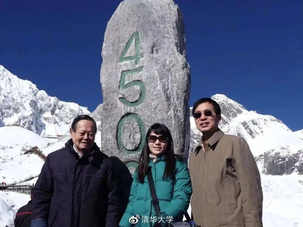 “大先生”千古<strong></p>
<p>西鳳酒
</strong>，楊振寧的一生:西鳳酒
