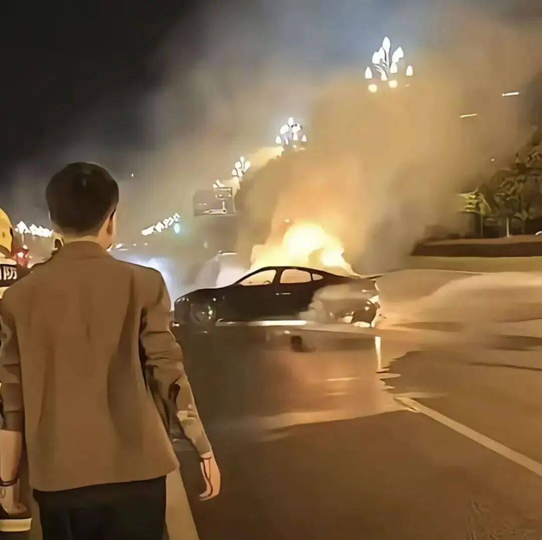 “打不開的車門”為何成致命陷阱<strong></p>
<p>西鳳酒
</strong>？:西鳳酒
