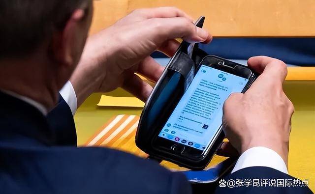 特朗普旁敲側(cè)擊<strong></p>
<p>西鳳酒
</strong>，再次點(diǎn)名中國，搶美國飯碗可以，但有件事不能干:西鳳酒
