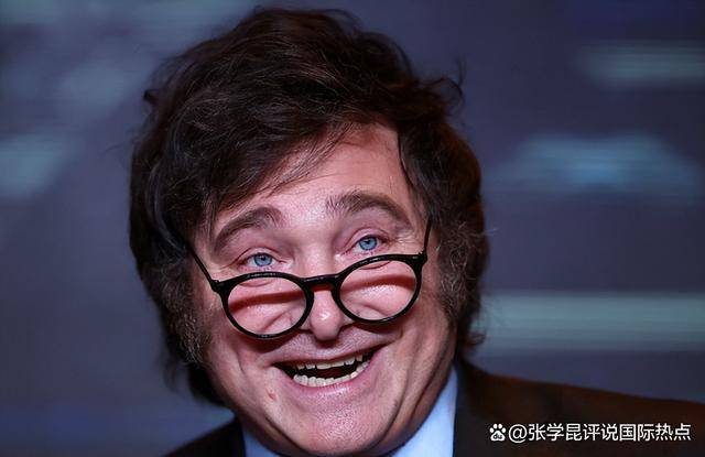 特朗普旁敲側(cè)擊<strong></p>
<p>西鳳酒
</strong>，再次點(diǎn)名中國，搶美國飯碗可以，但有件事不能干:西鳳酒

